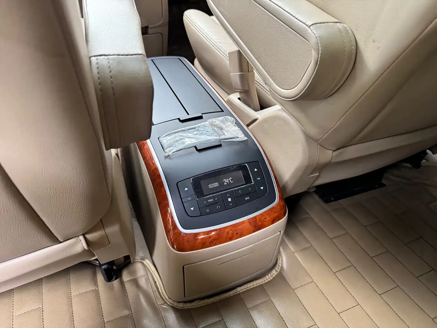 Buick GL8 2010