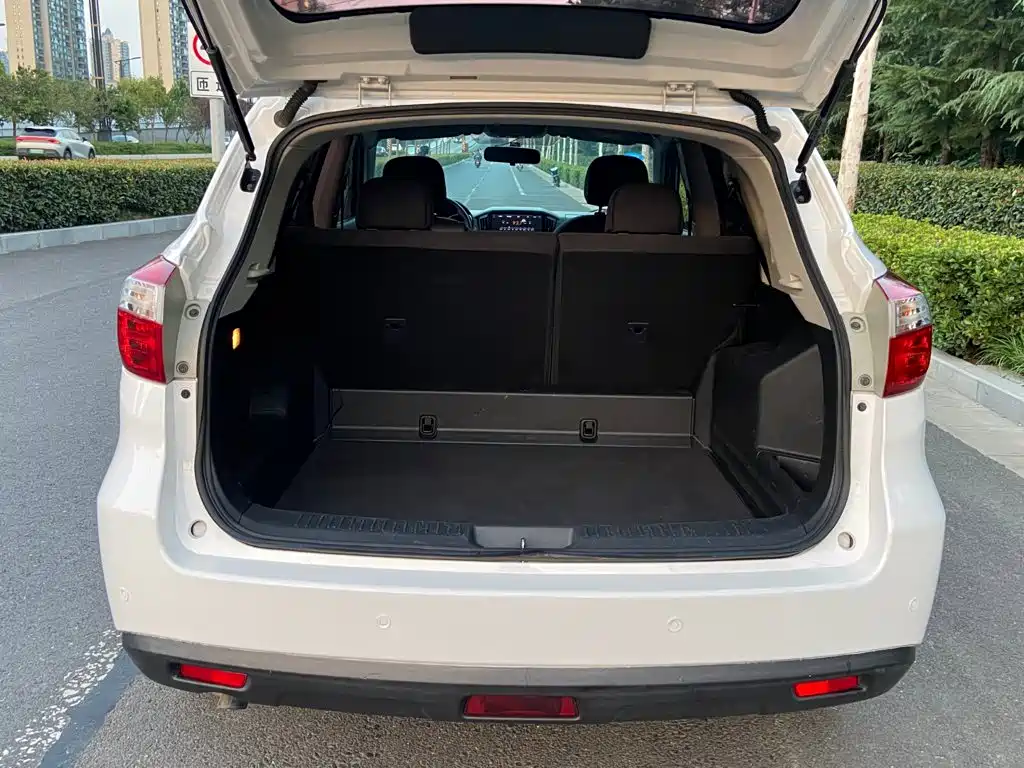 Venucia T70 2017 2016 1.6L Manual Rui Xing Edition