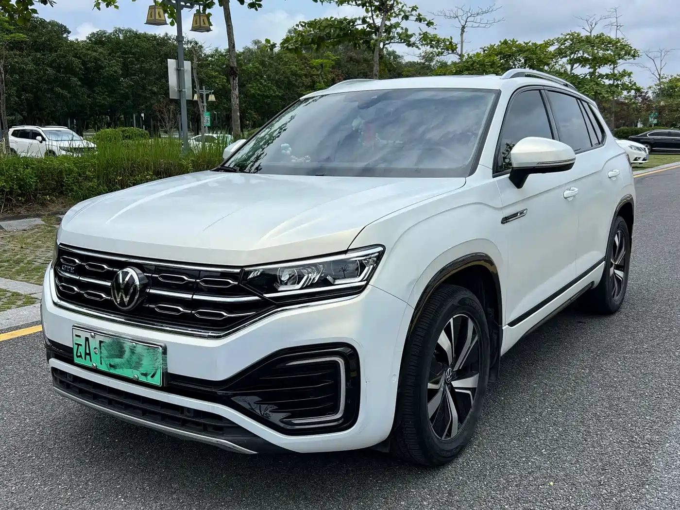 Volkswagen Tayron GTE Plug-in Hybrid 2020 Model 1.4T Luxury фото 3