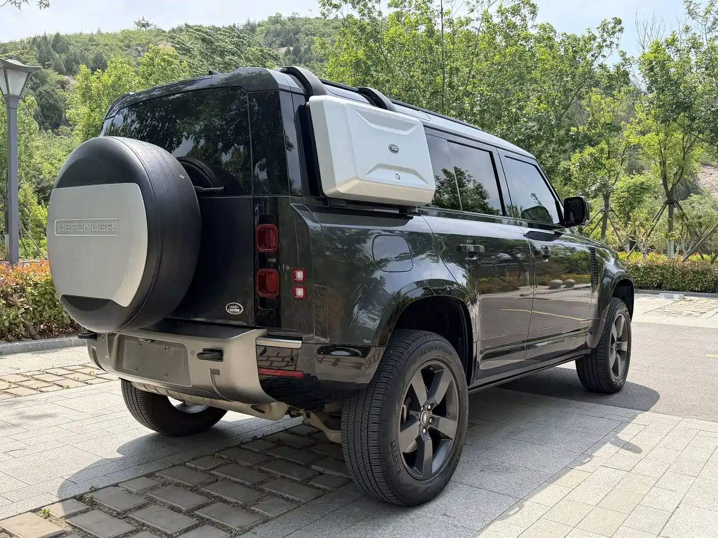 Land Rover Defender 2022 110 P400 X-DYNAMIC HSE фото 4