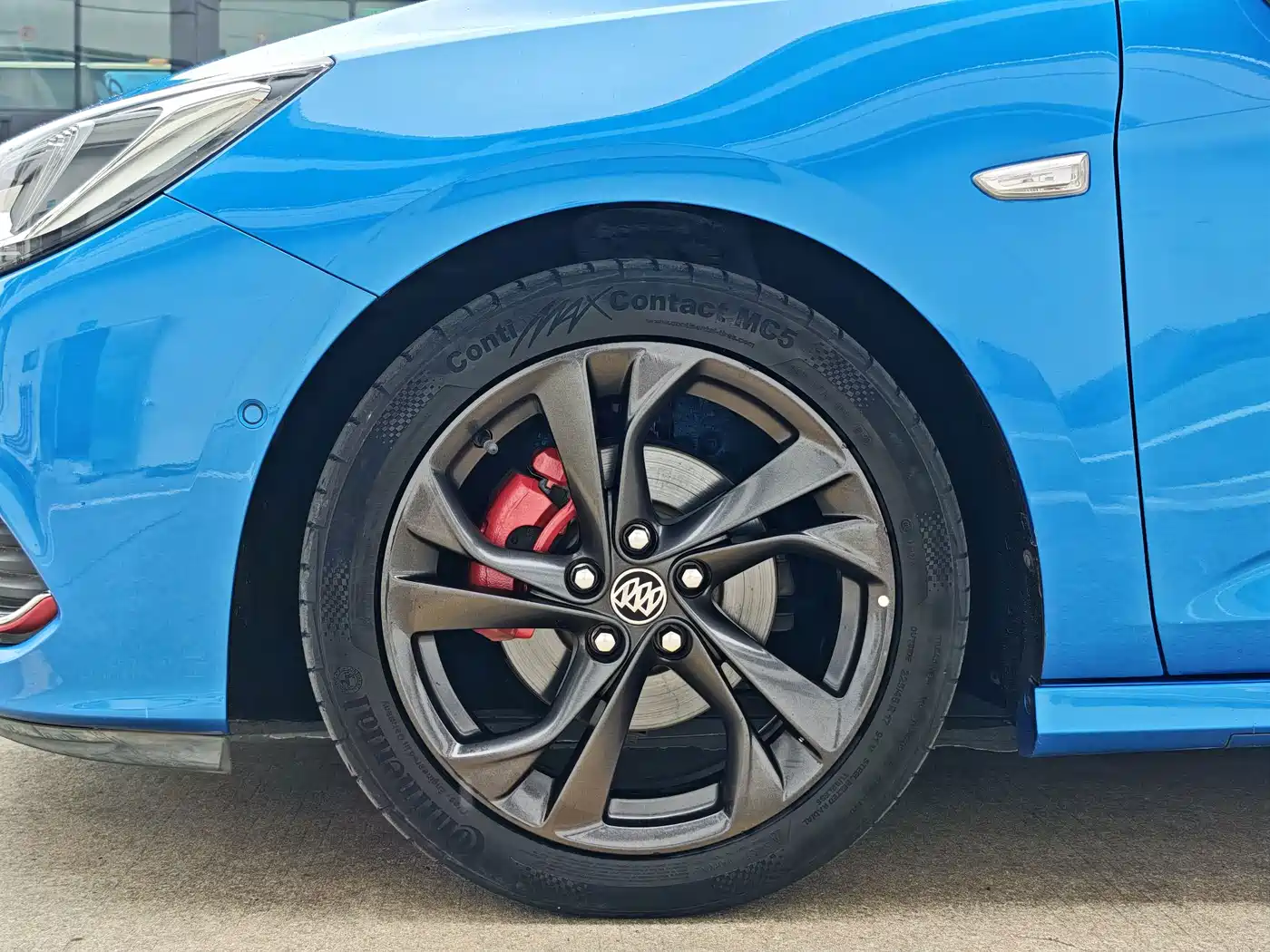Photo 18 - Buick Verano