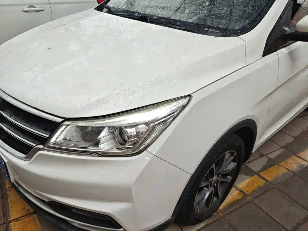 Photo 18 - Baojun 730