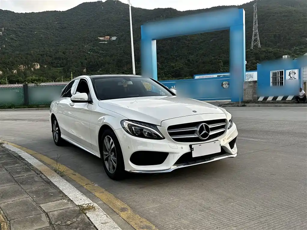 Mercedes-Benz C-Class 2017 Facelift C 200 L Sport Edition фото 6