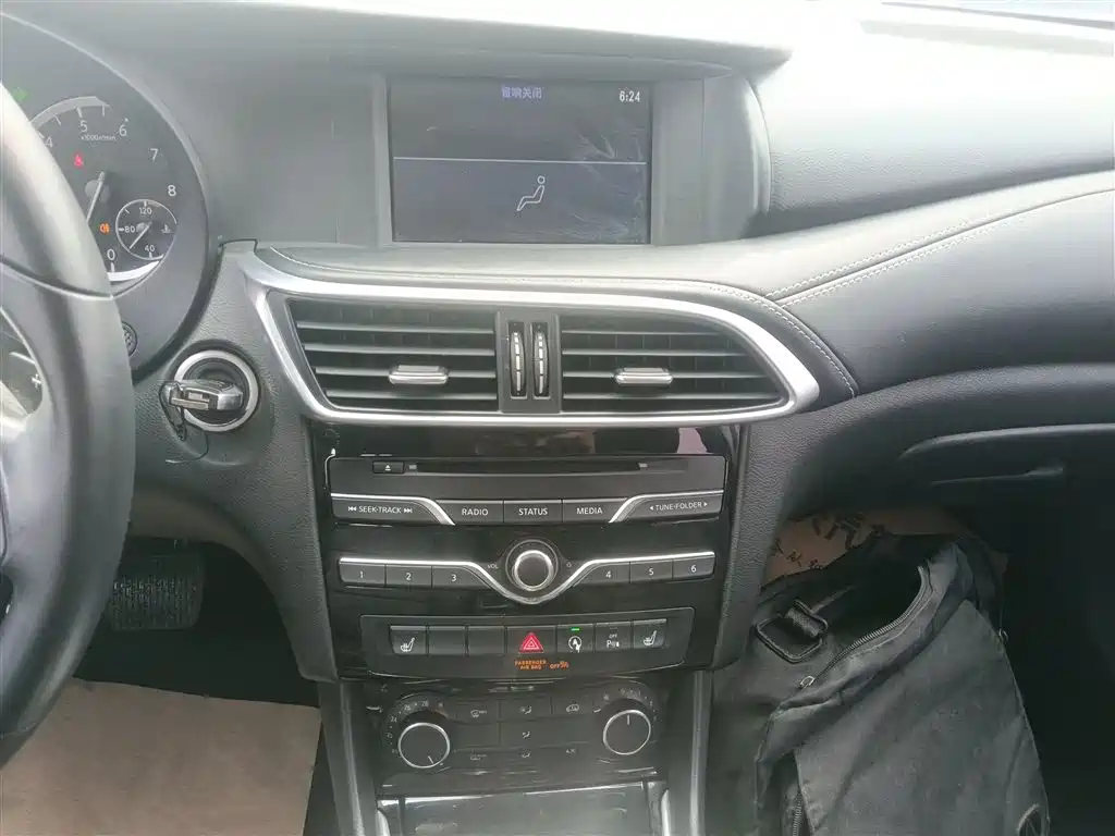 Infiniti QX30 2018 2017 1.6T 2WD Fashion Edition