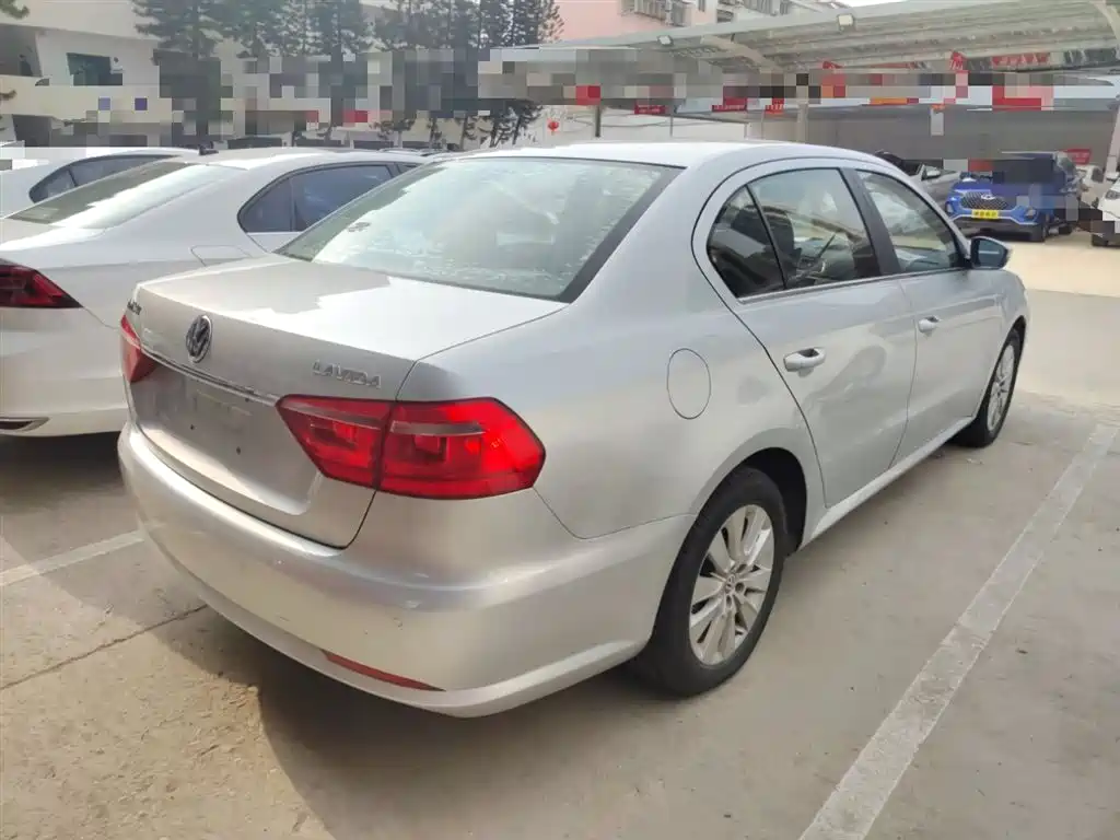 Volkswagen Lavida 2013 Facelift Classic 1.6L Automatic Comfort фото 6