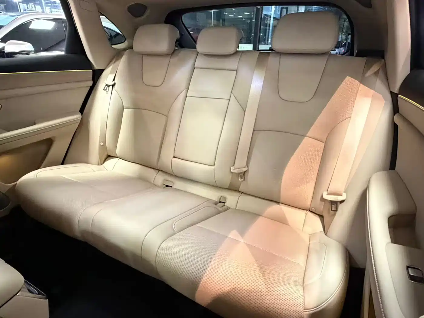 AITO Wenjie AITO M5 2025 Extended Range Ultra AWD фото 10