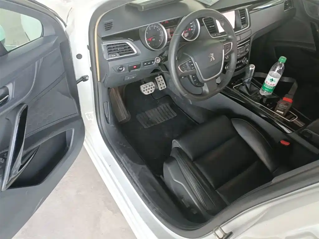 Peugeot 508 2015 1.6THP Auto Excellence Edition фото 16
