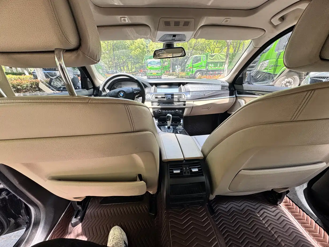 BMW 5 Series 2011 523Li Luxury фото 9