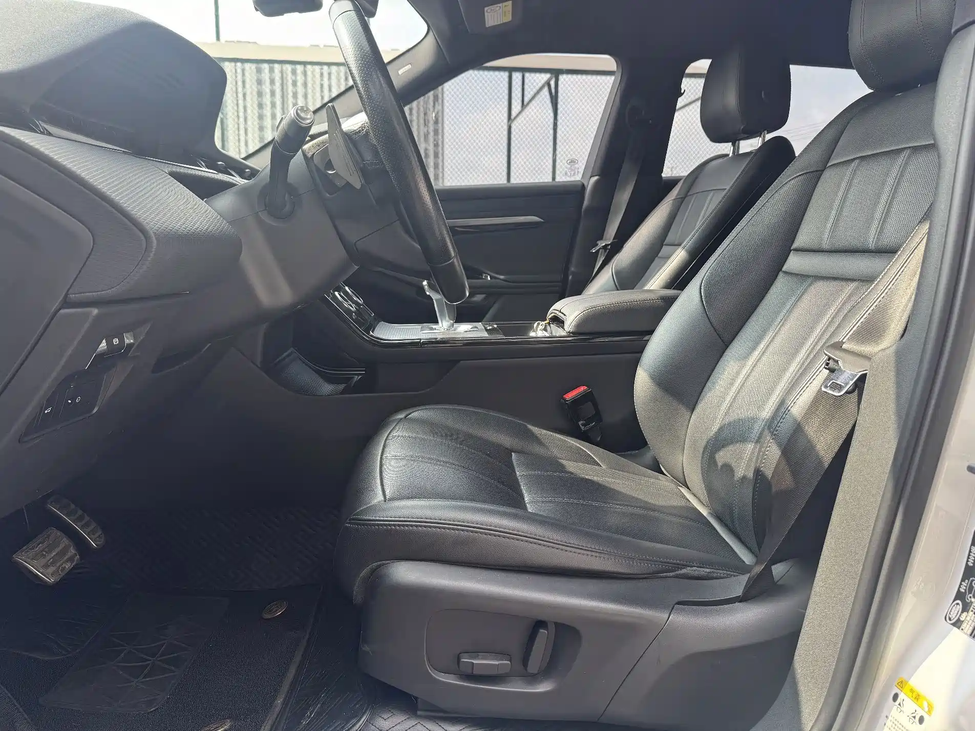 Photo 7 - Land Rover Range Rover Evoque