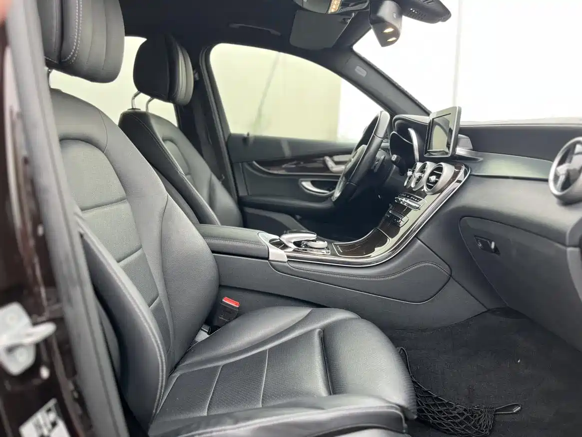 Mercedes-Benz GLC 2019 GLC 260 4MATIC Dynamic фото 21