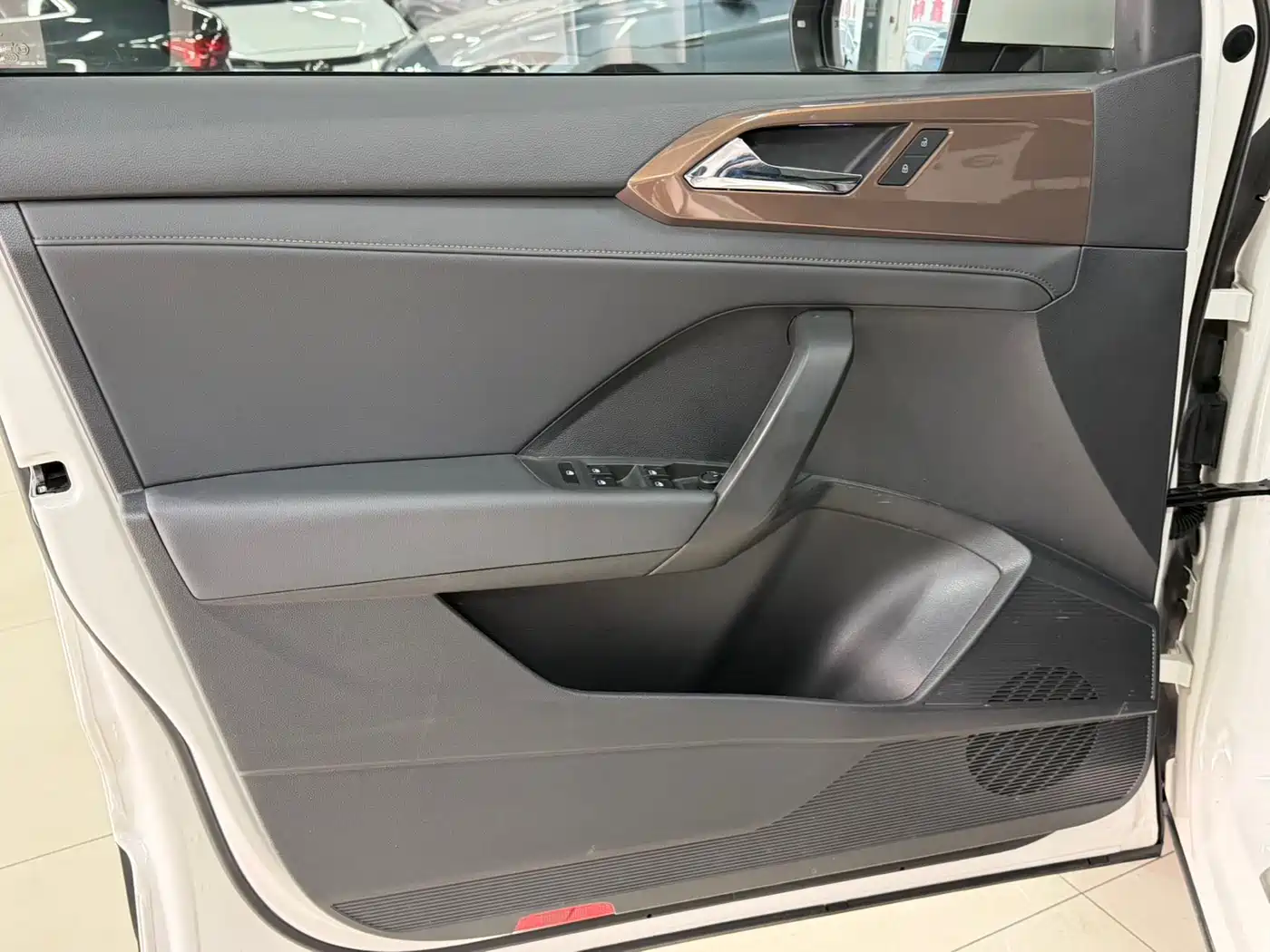Volkswagen Tharu 2021 Model 280TSI 2WD Comfort Edition фото 8