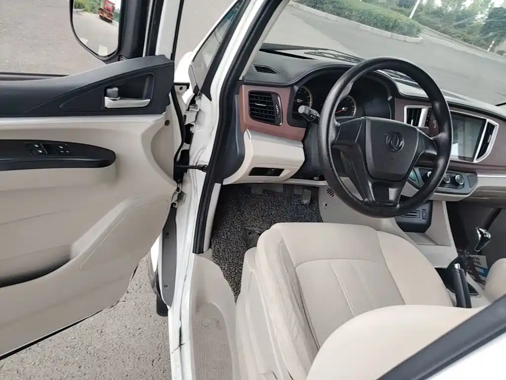  Dongfeng Fengxing Lingzhi 2019 M5L 1.6L 7-seat Base Model China VI 16