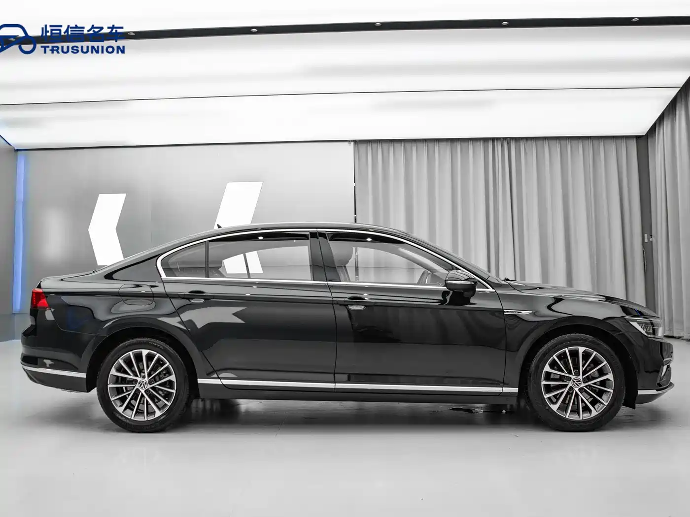 Volkswagen Magotan 2020 330TSI DSG Luxury фото 7