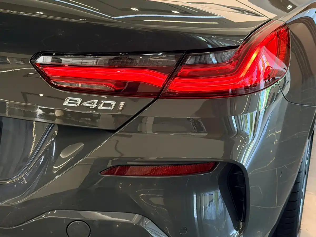 BMW 8 Series 2022 840i Coupe M Sport Package фото 7