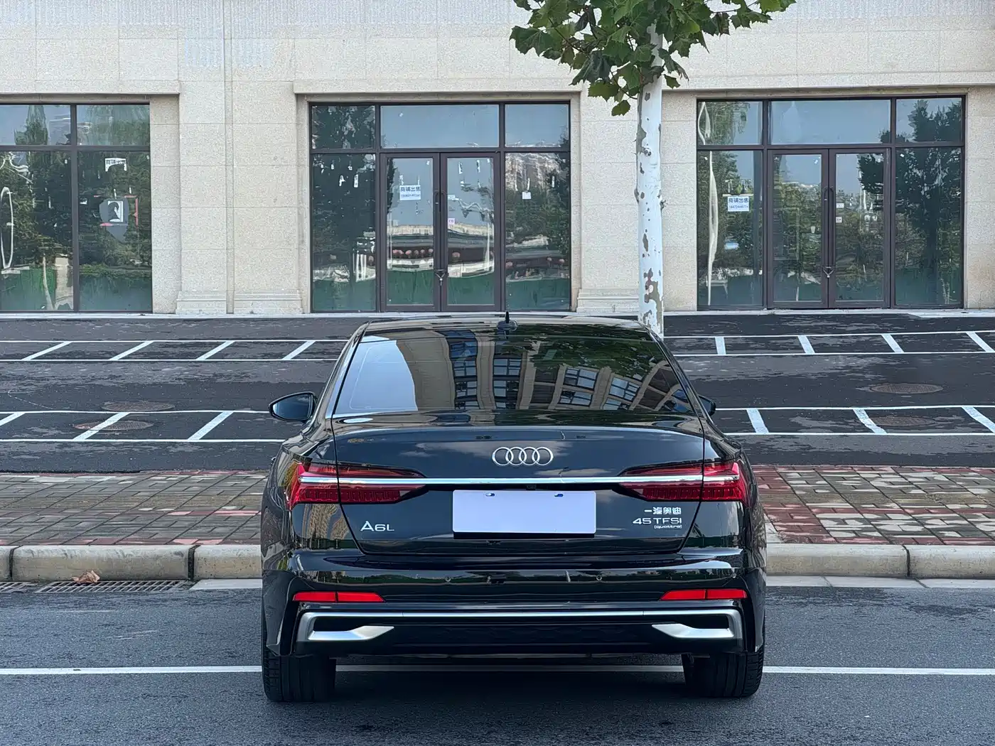 Photo 16 - Audi A6L