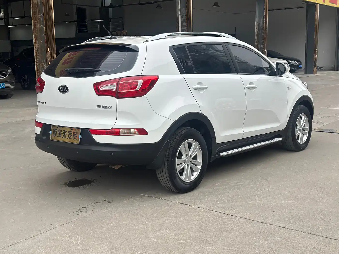 Kia Sportage 2014 2.0L Automatic 2WD GL Edition фото 7