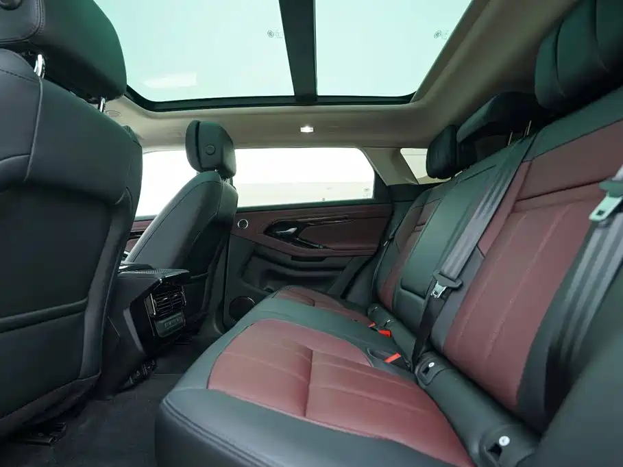 صورة 19 - Land Rover Range Rover Evoque