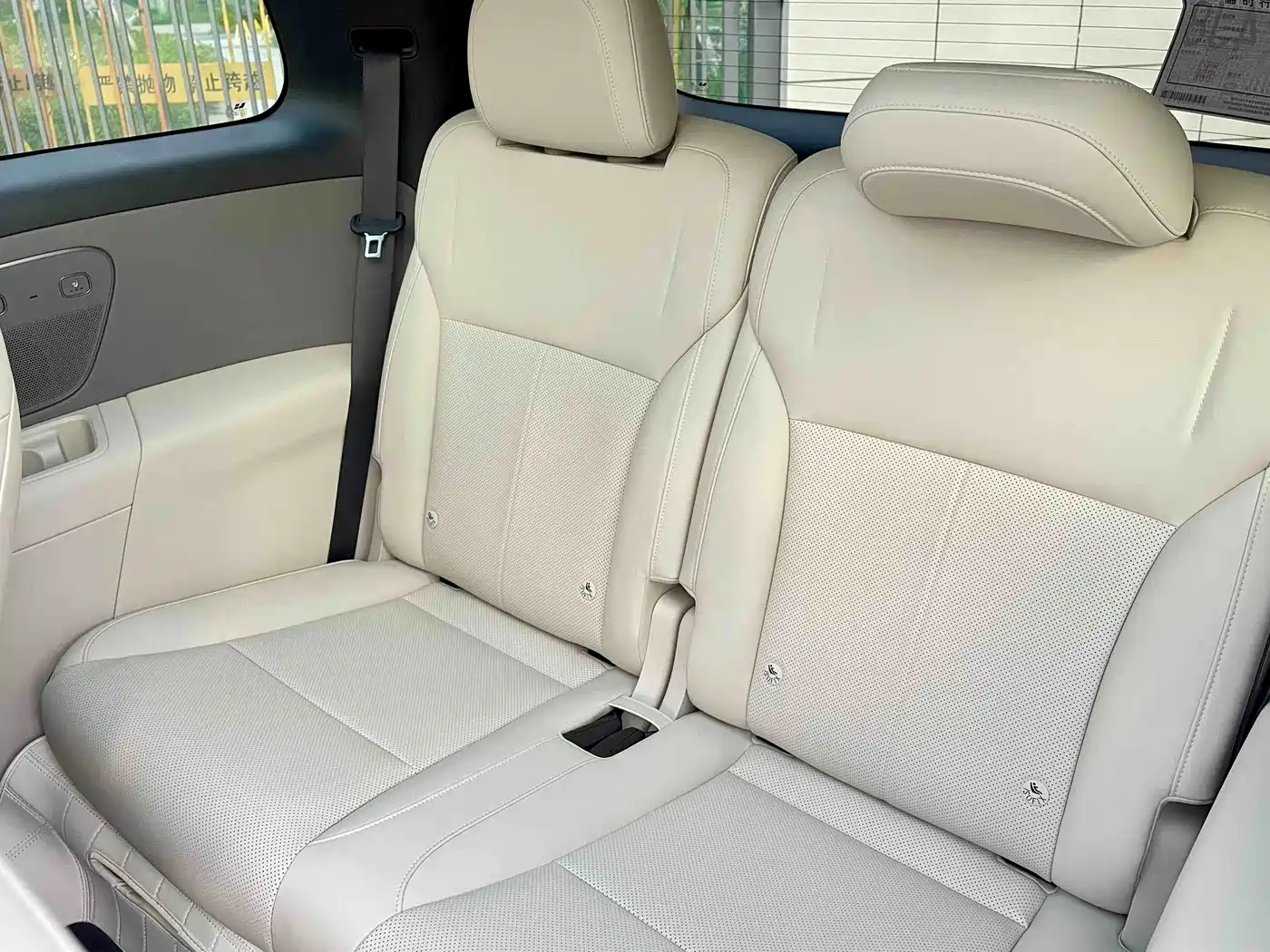 Li Auto Li i8 2026 2025 Standard Edition