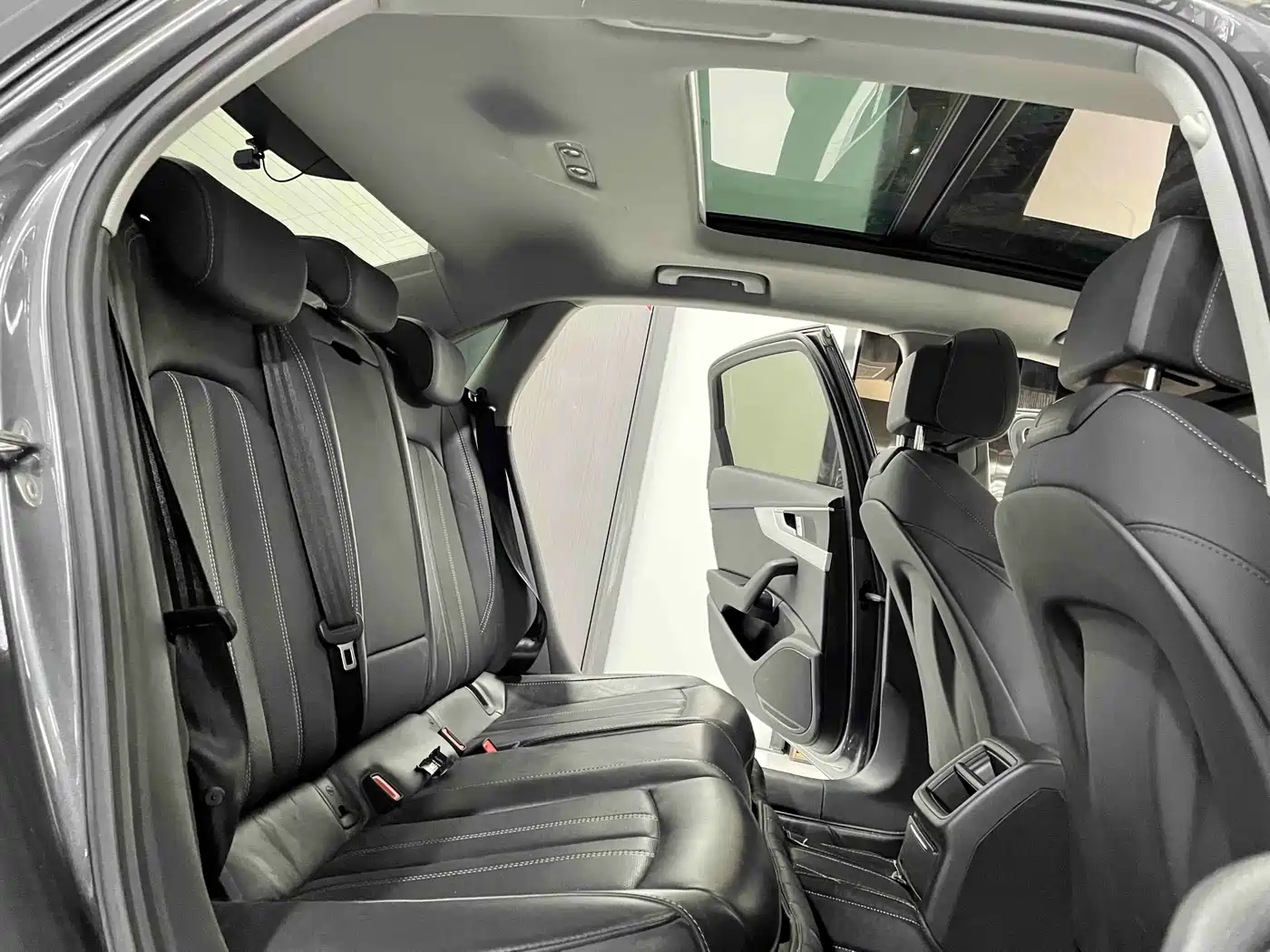 Audi A4L 2022 40 TFSI Fashion Dynamic фото 10