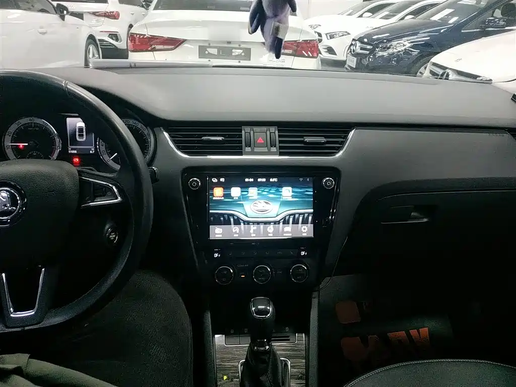 Škoda Octavia 2018 TSI280 DSG Flagship Edition фото 12