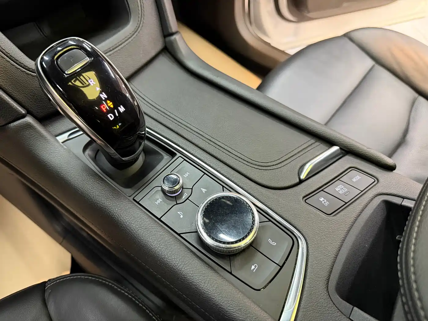 Cadillac XT6 2020 28T 6-Seater 4WD Luxury Model фото 25
