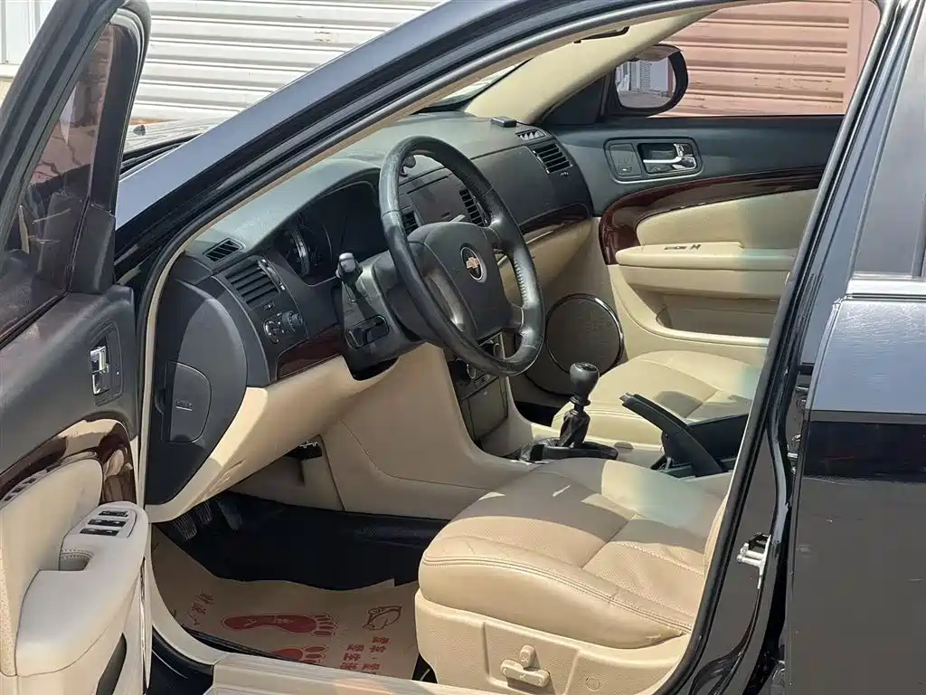 Chevrolet Epica 2010 1.8 Luxury AT фото 6