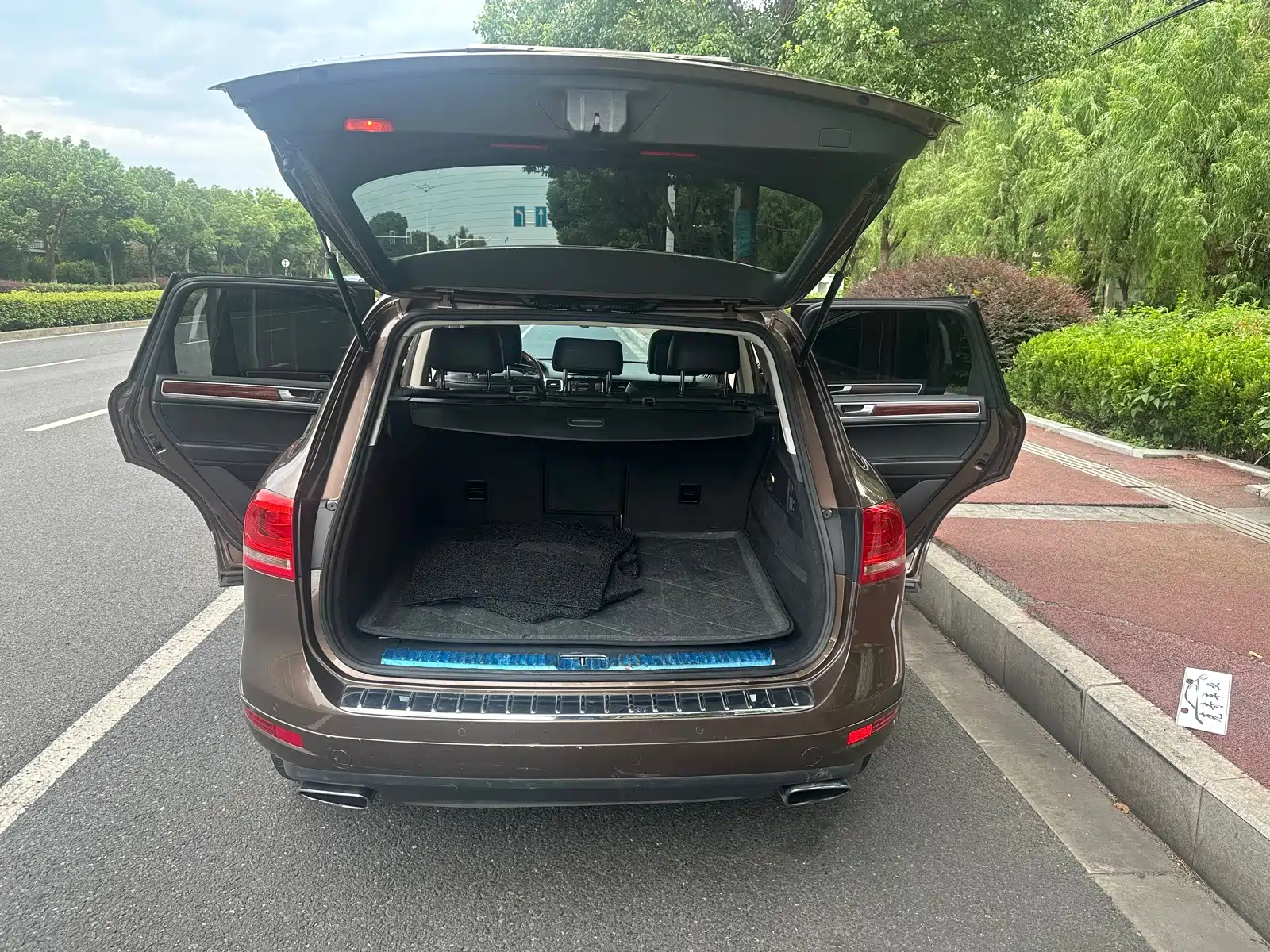 Фото 12 - Volkswagen Touareg