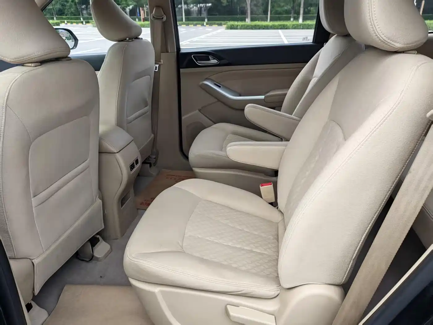 Baojun 730 2015 2014 1.5L Manual Standard 7-seater