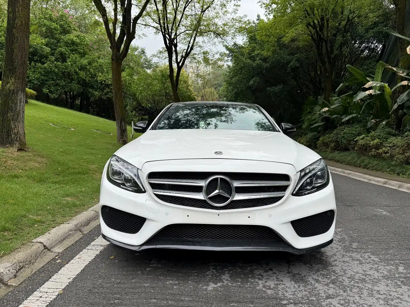 Photo 2 - Mercedes-Benz C-Class