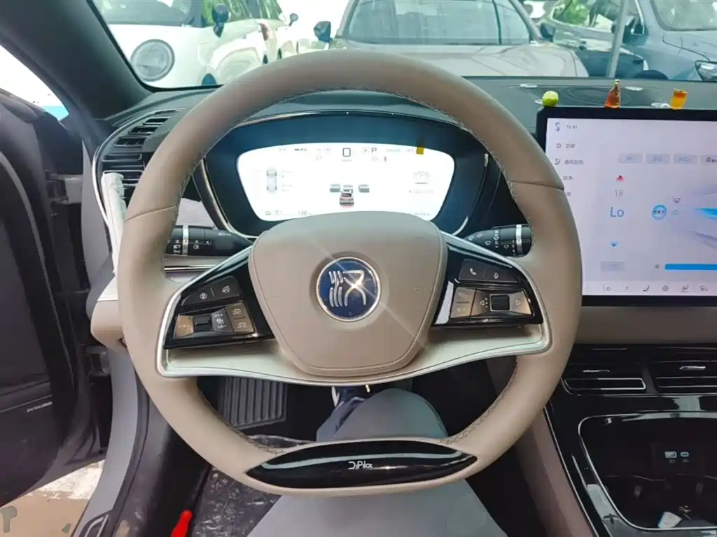 BYD Han 2025 Model EV 605KM Premium Version фото 11