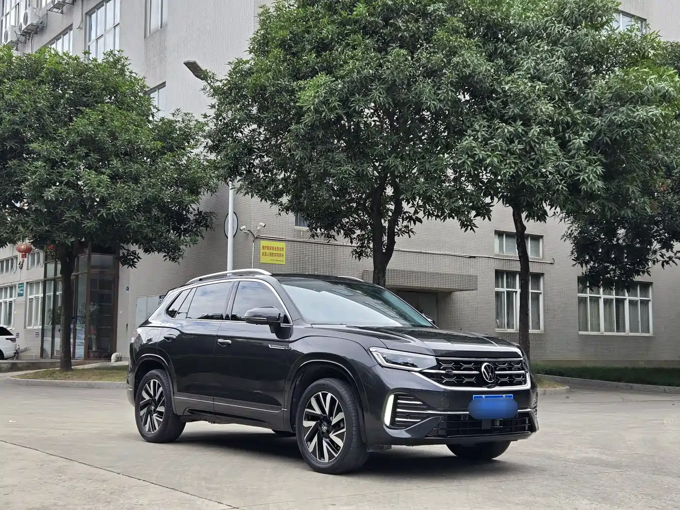 Volkswagen Tayron 2024 330TSI 2WD R-Line High Performance фото 3
