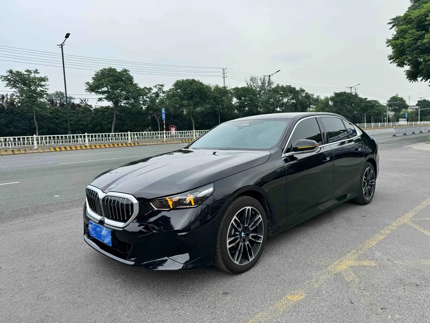 BMW 5 Series 2026 525Li M Sport Package