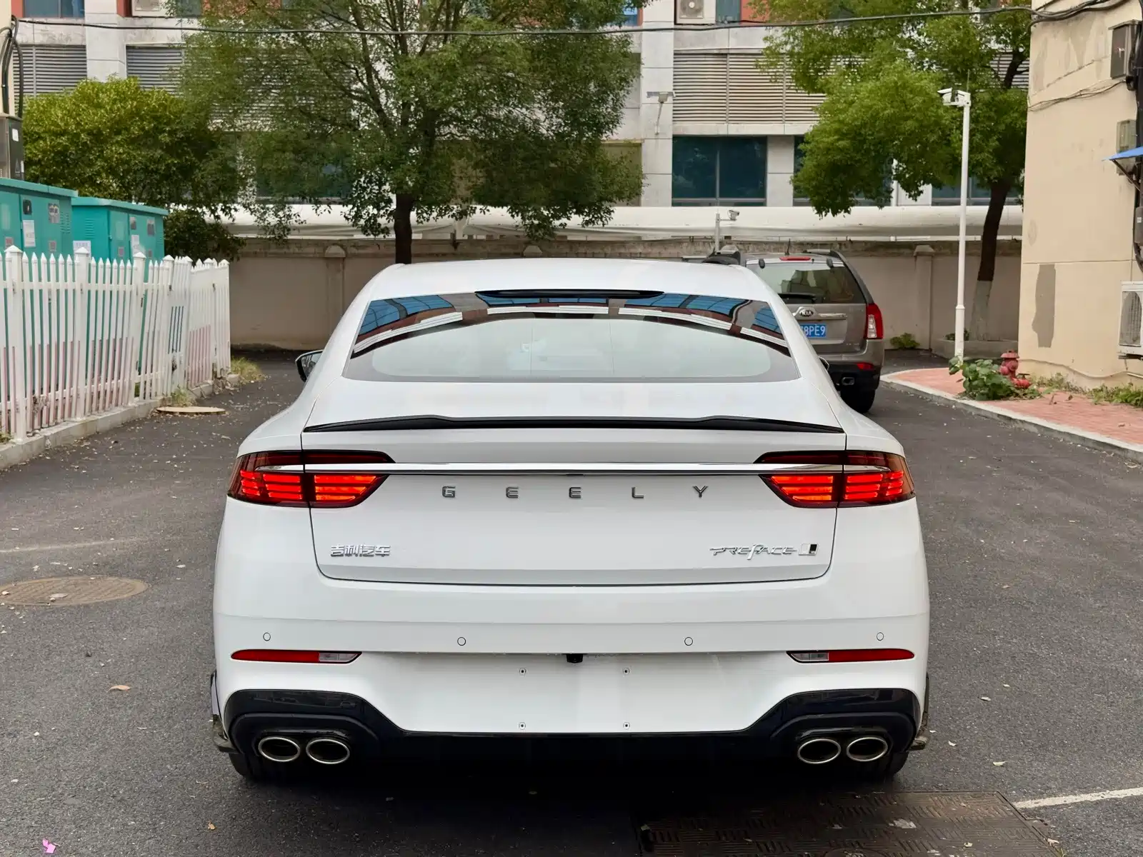 Фото 9 - Geely Preface