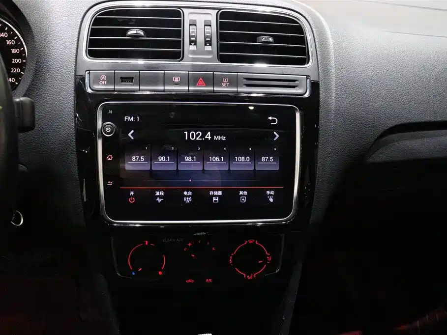 Volkswagen Polo 2018 1.5L Auto Comfort фото 12