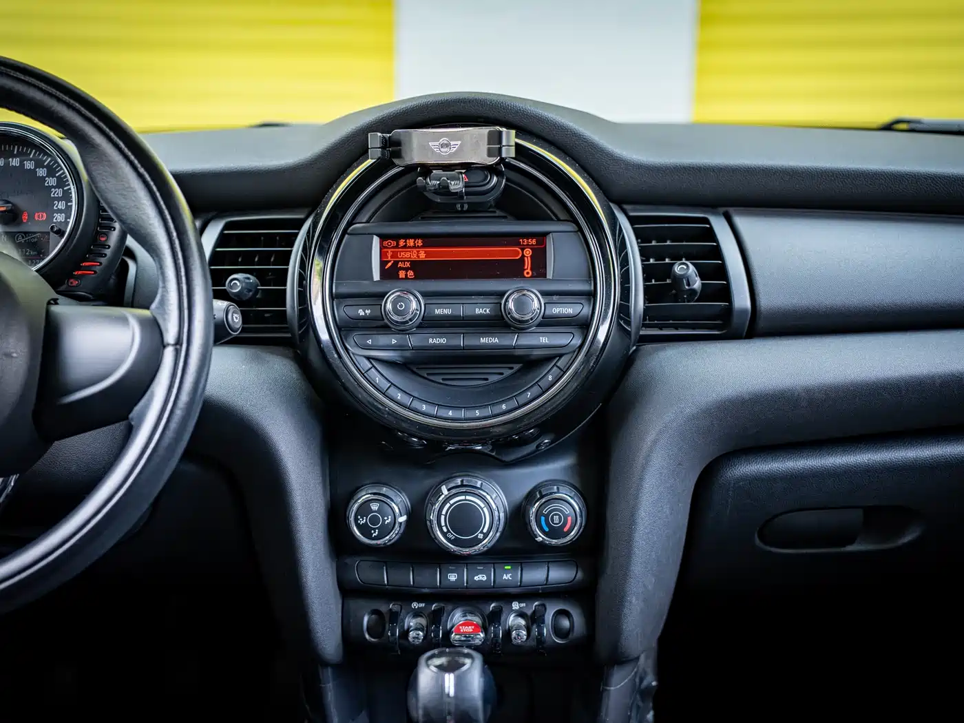 MINI 2015 1.2T Manual ONE фото 15
