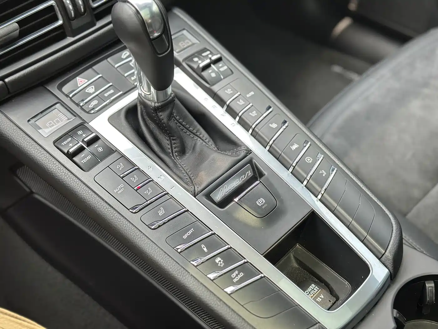 Porsche Macan 2020 Macan 2.0T фото 24