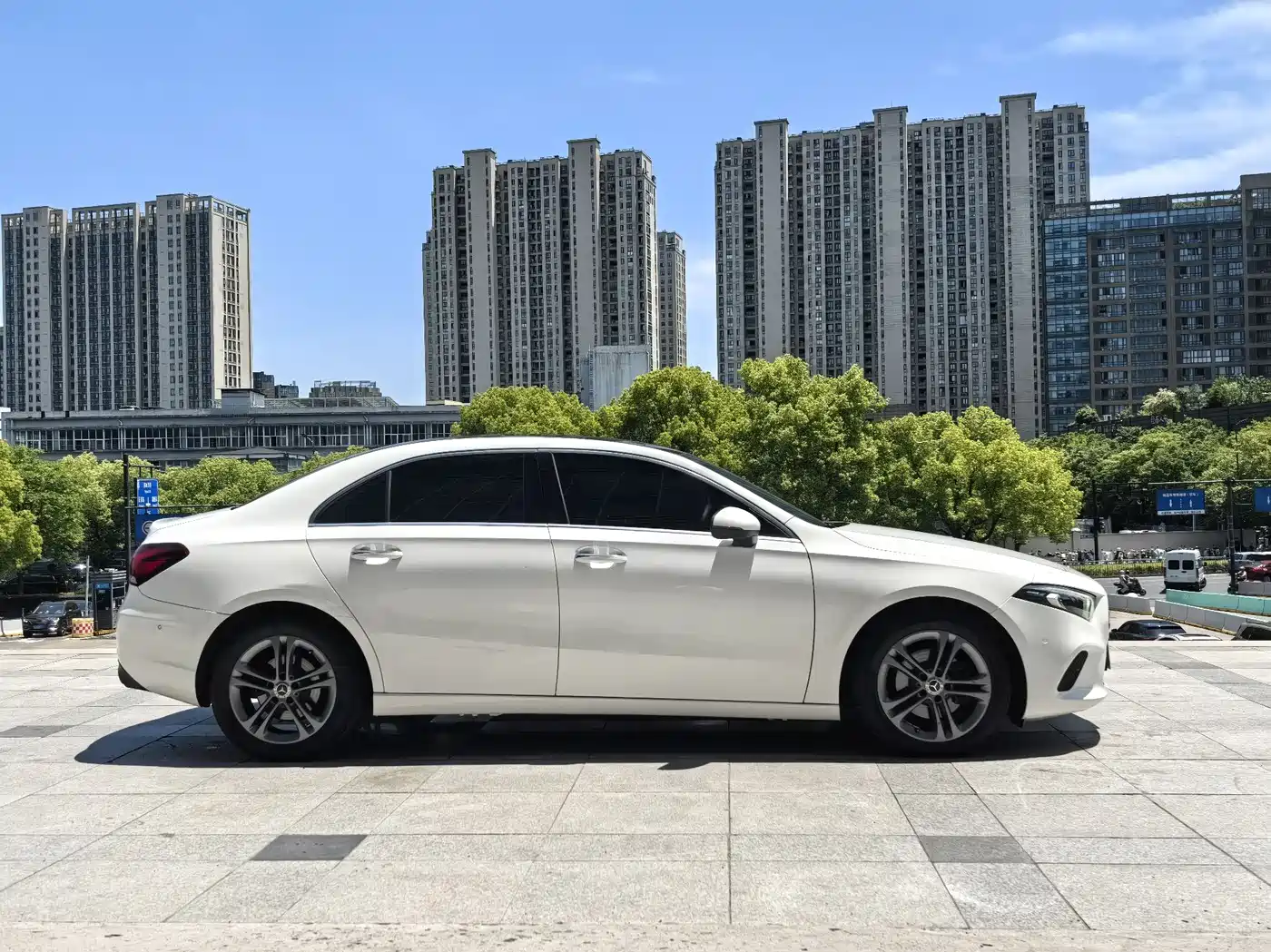 Mercedes-Benz A-Class 2019 A 200 L фото 4