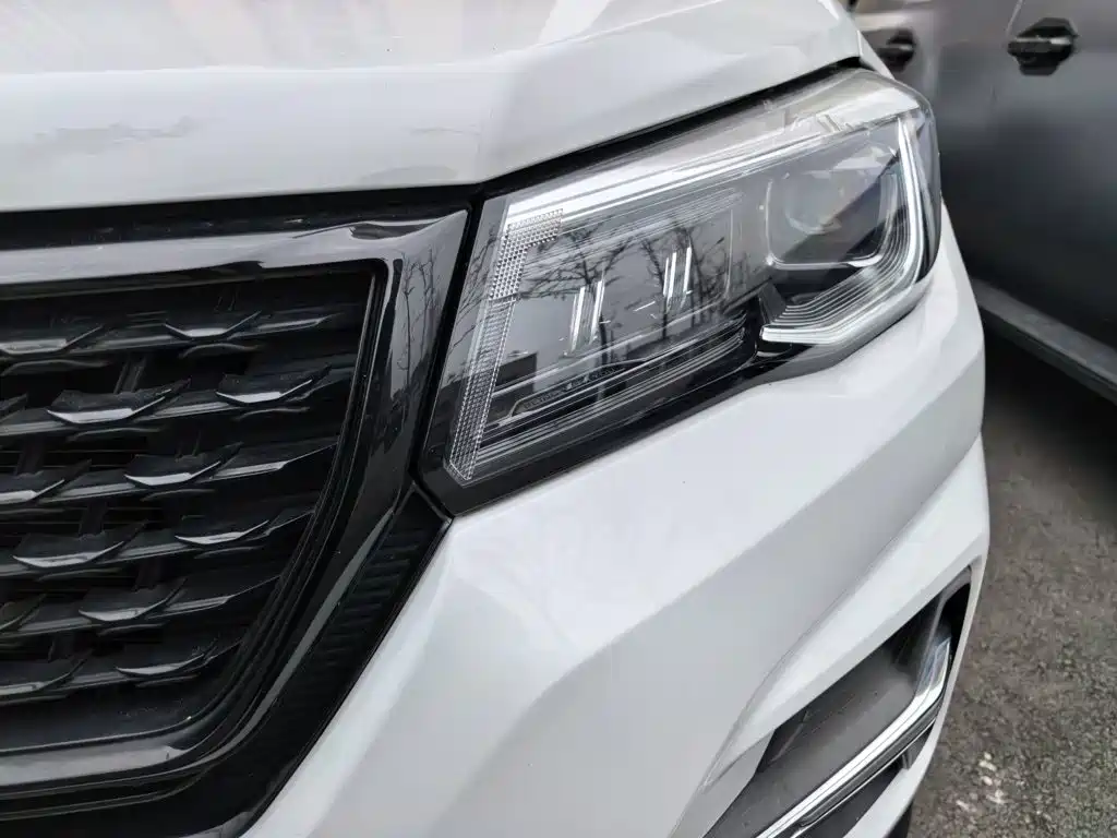 Photo 24 - Changan CS75