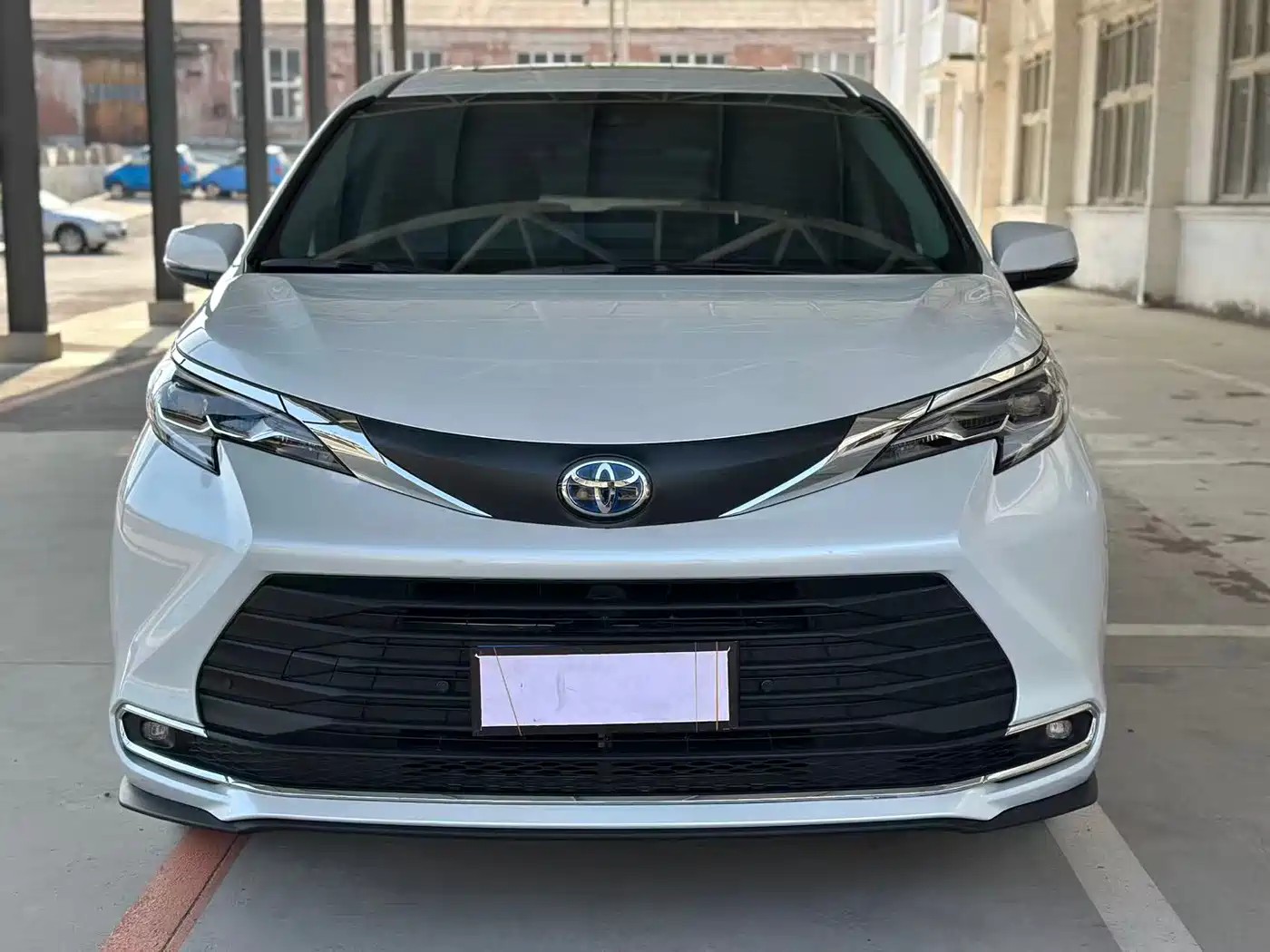 Toyota Sienna 2023 2.5L Hybrid Comfort Edition