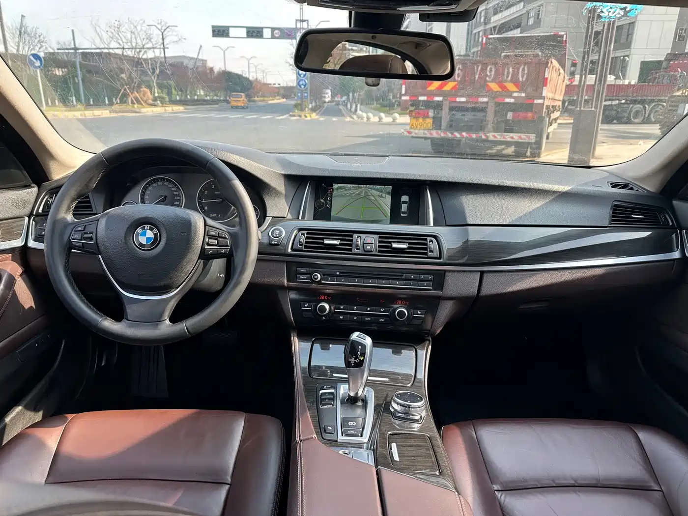 BMW 5 Series 2014 525Li Luxury Design Package фото 9