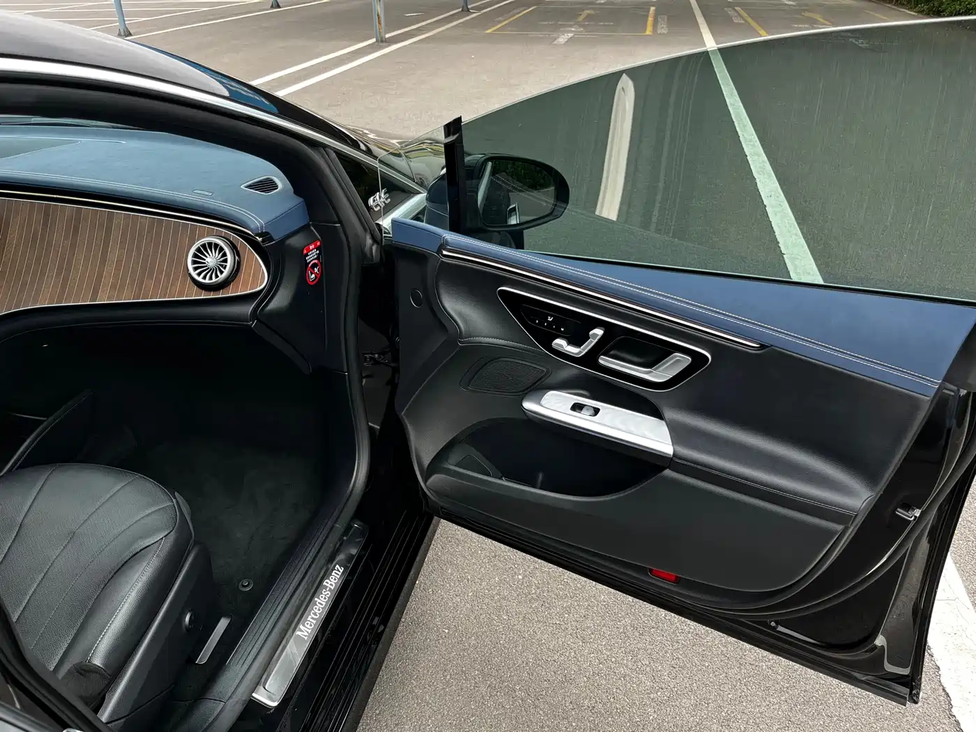 Mercedes-Benz EQE 2022 350 Pioneer Edition фото 12