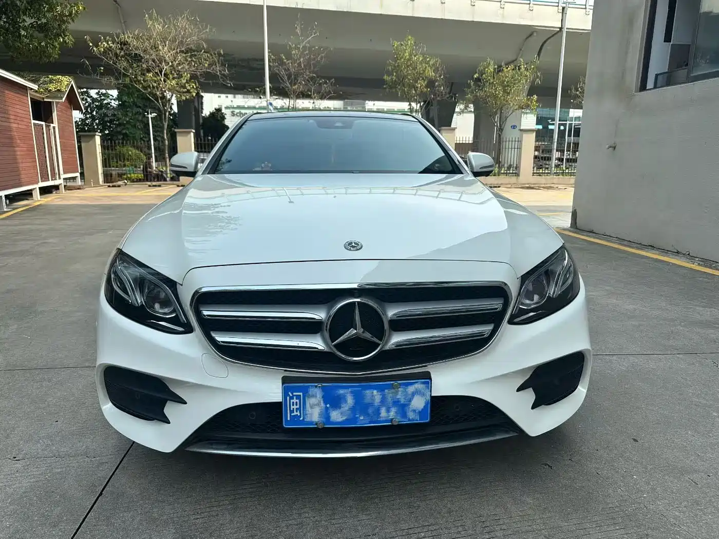 Mercedes-Benz E-Class 2016 E 300 L Sport Fashion Type фото 2