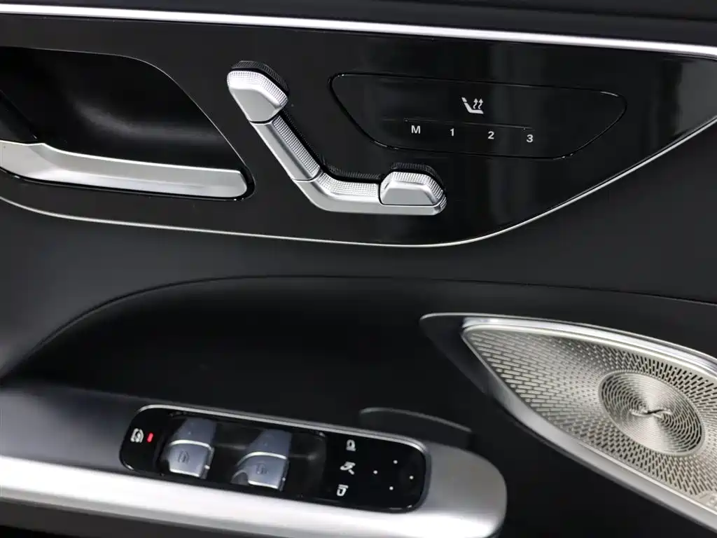 Mercedes-Benz C-Class AMG 2024 AMG C 43 4MATIC фото 23