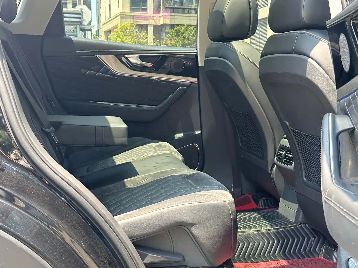 Hongqi HS5 2019 2.0T Smart Connect Enjoy Edition фото 12