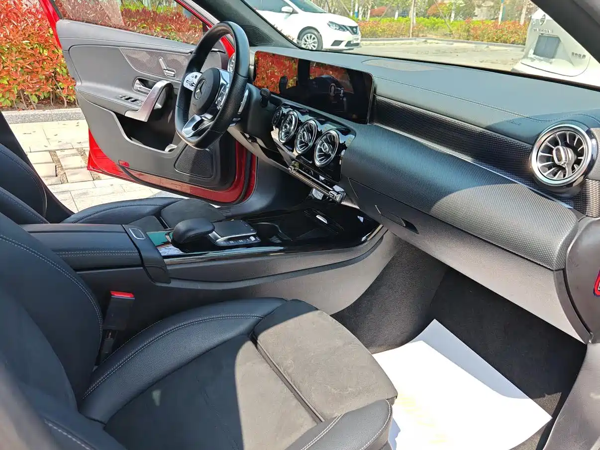 Mercedes-Benz A-Class 2020 A 200 L Sport Sedan фото 15