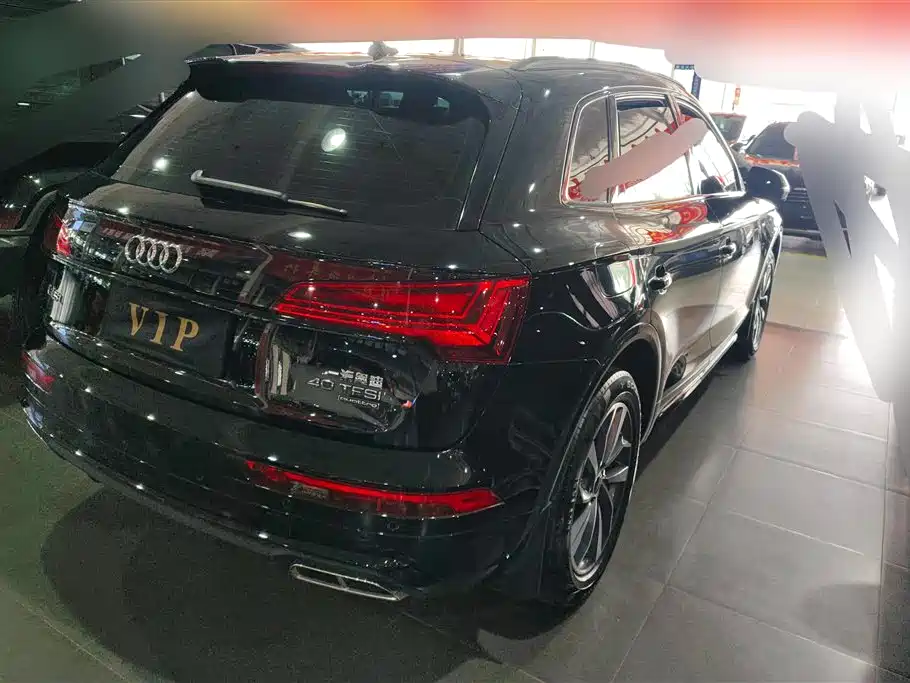Audi Q5L 2024 Model 40 TFSI Luxury Dynamic фото 3