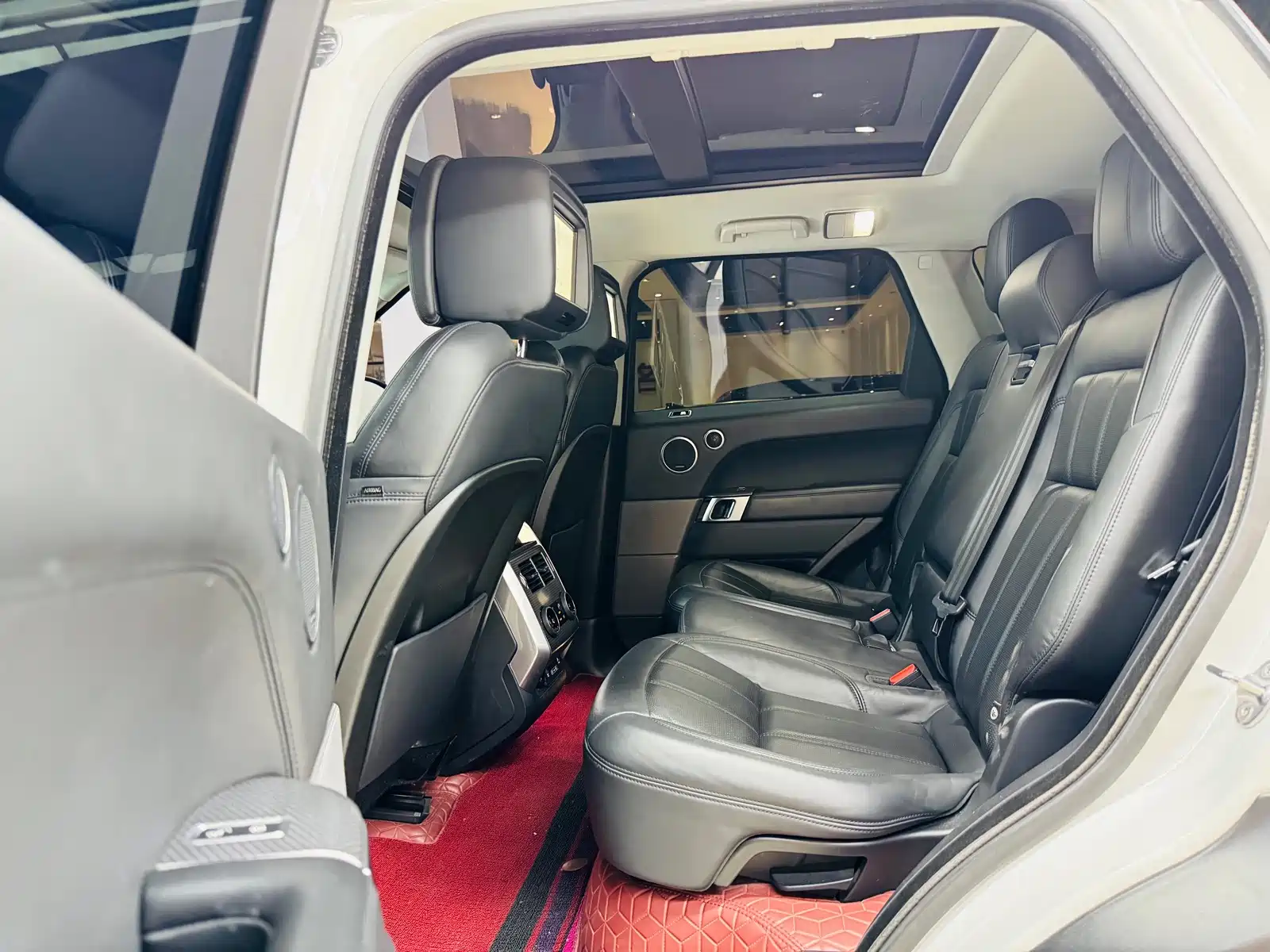 Фото 9 - Land Rover Range Rover Sport
