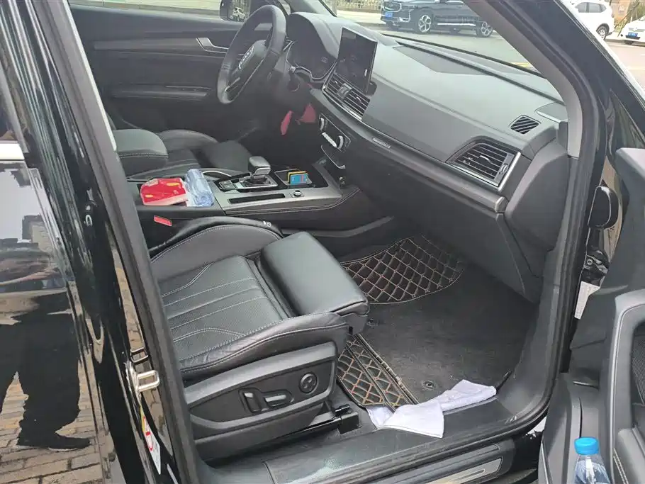 Audi Q5L 2022 Facelift 45T Luxury Dynamic фото 8