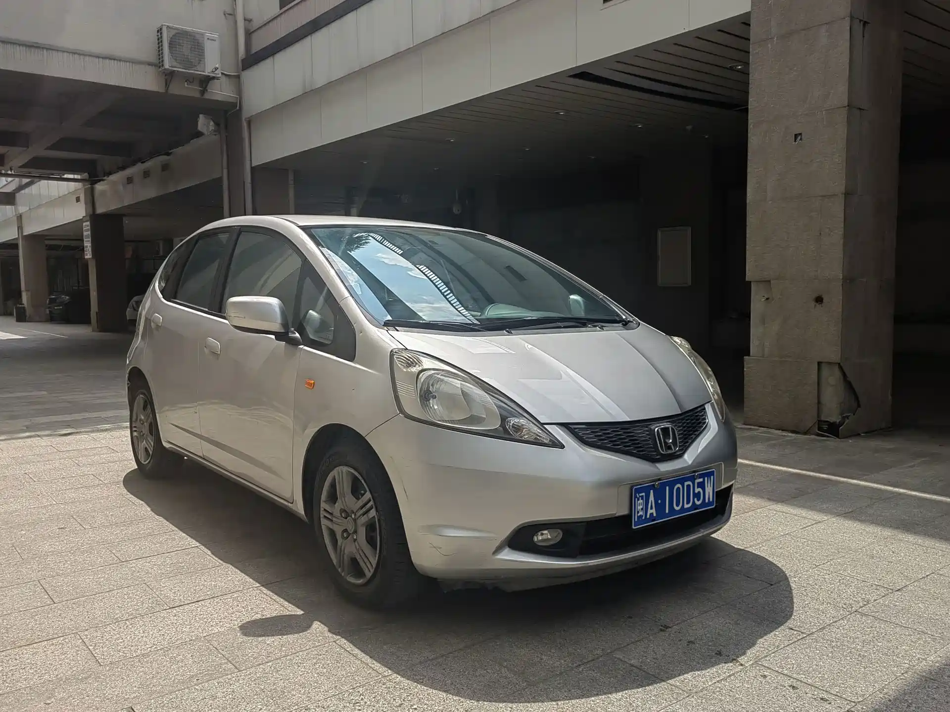 Фото 3 - Honda Fit