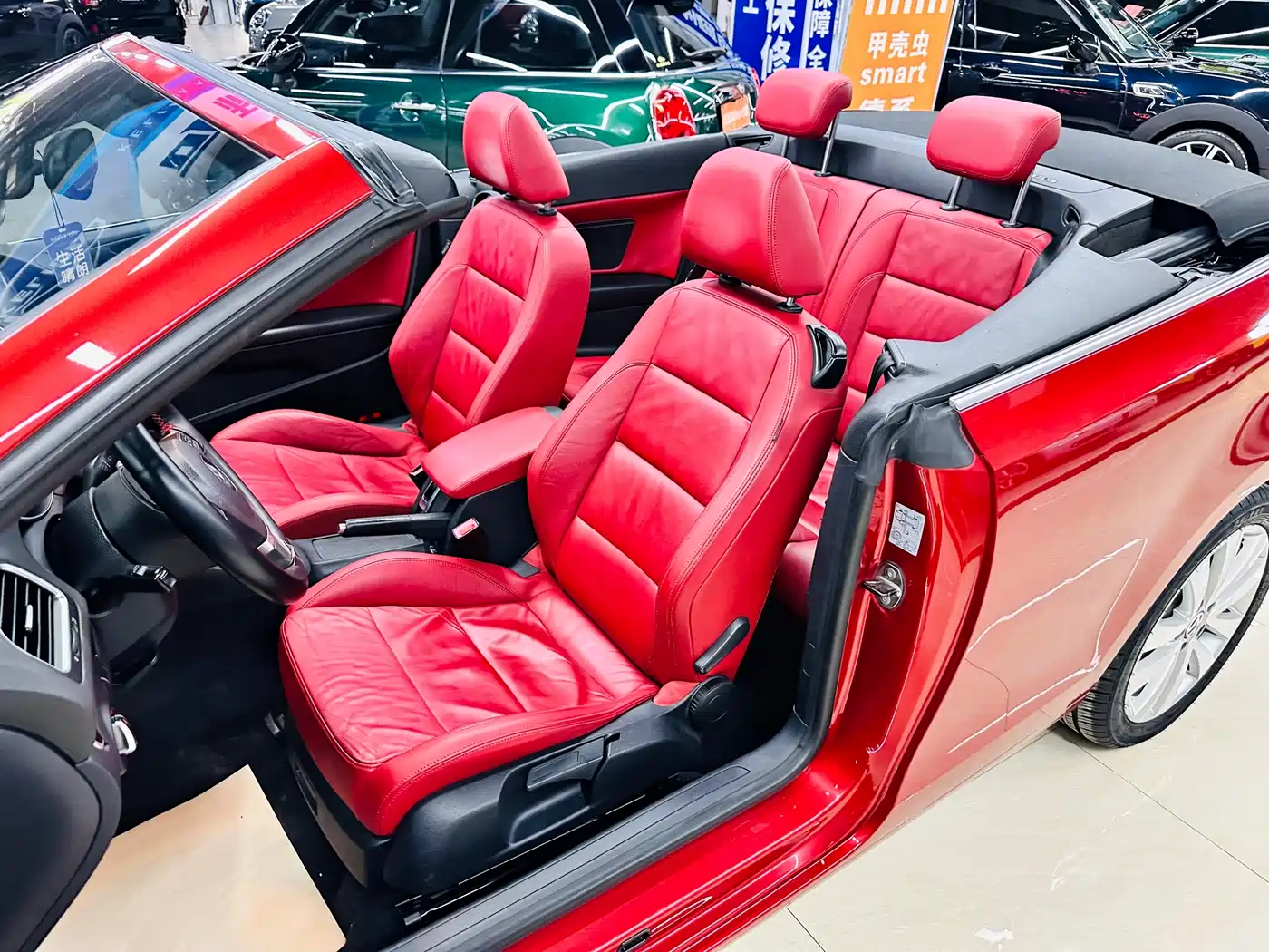 Volkswagen Golf (Import) 2012 1.4TSI Luxury Convertible Edition фото 4